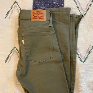 Levi’s 710 Super Skinny Jeans